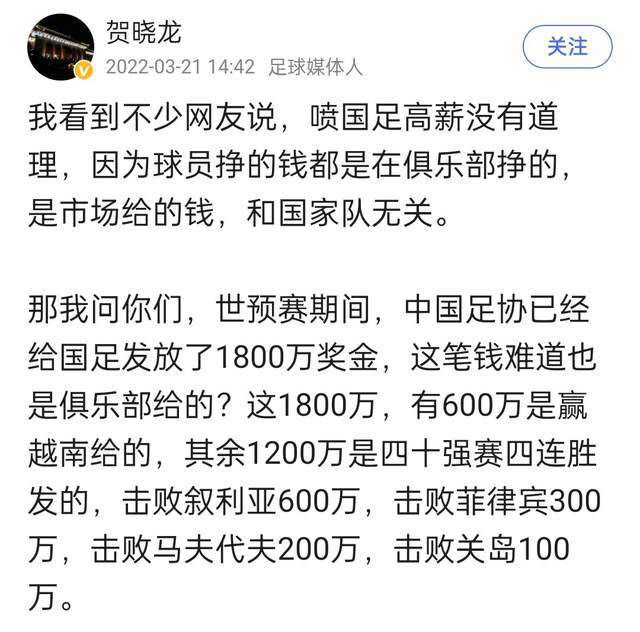 除了佩奇乔治吸睛无数，现场大屏幕播放的;幸福年预告也引不少宝宝和家长驻足围观